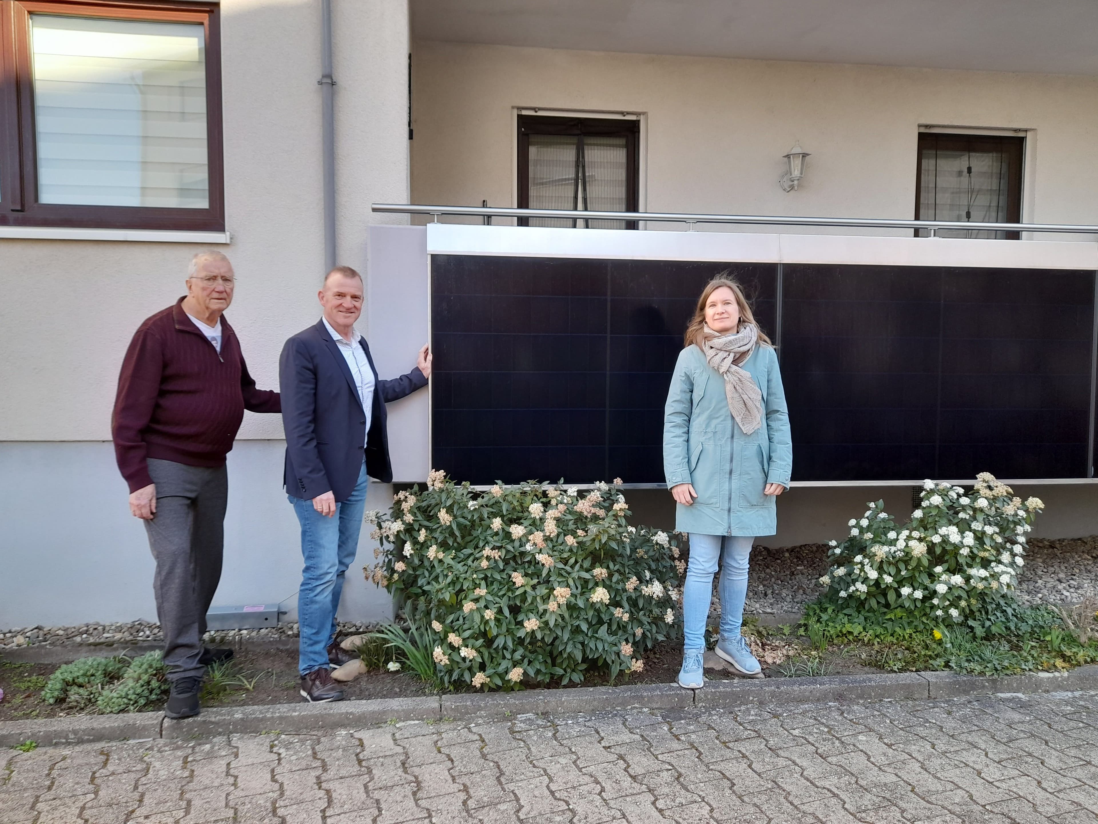 Balkonkraftwerke: Energiewende ganz simpel!