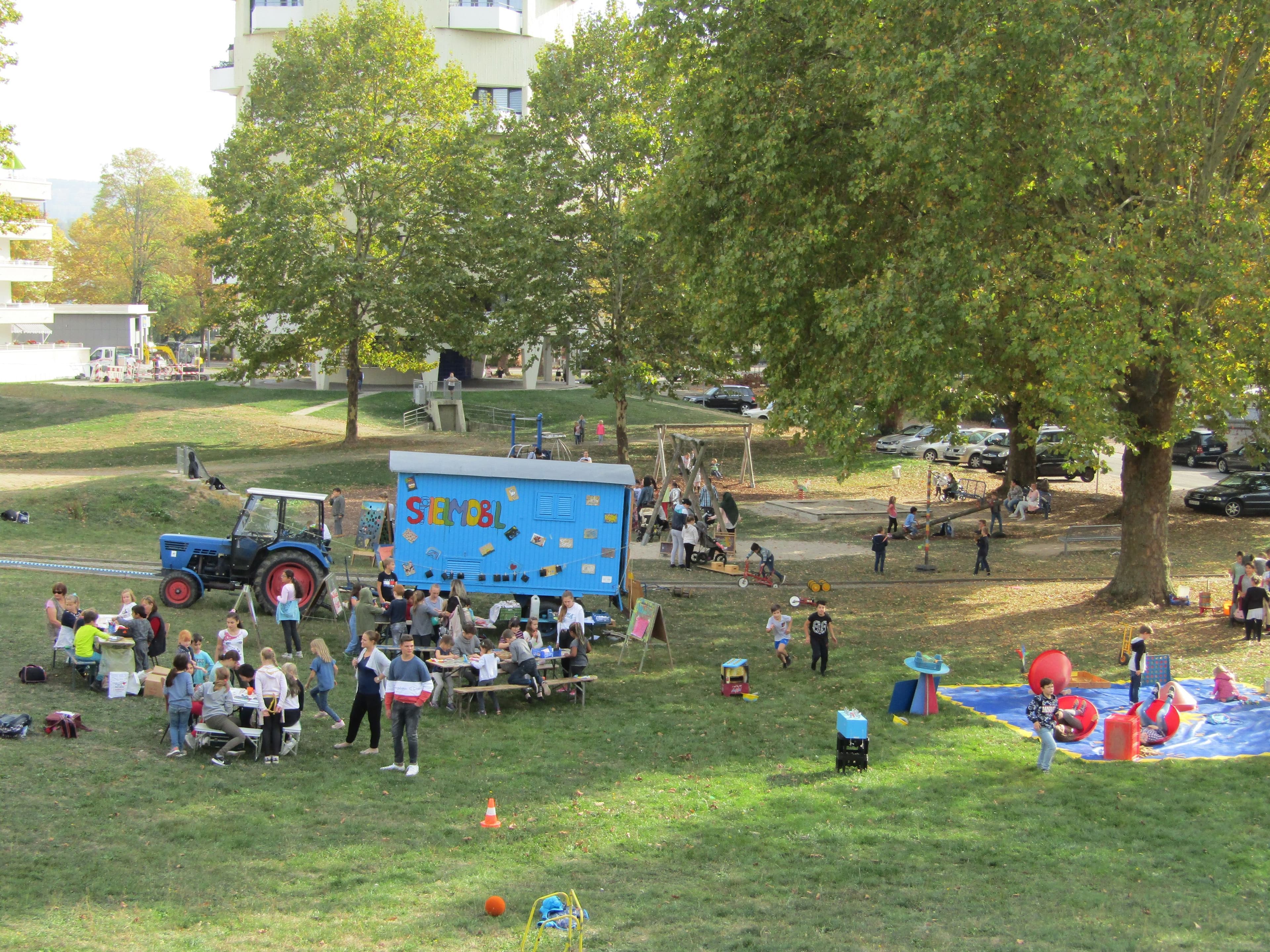 Lahr pflanzt Rot-Eiche zum Stadtpark-Jubiläum