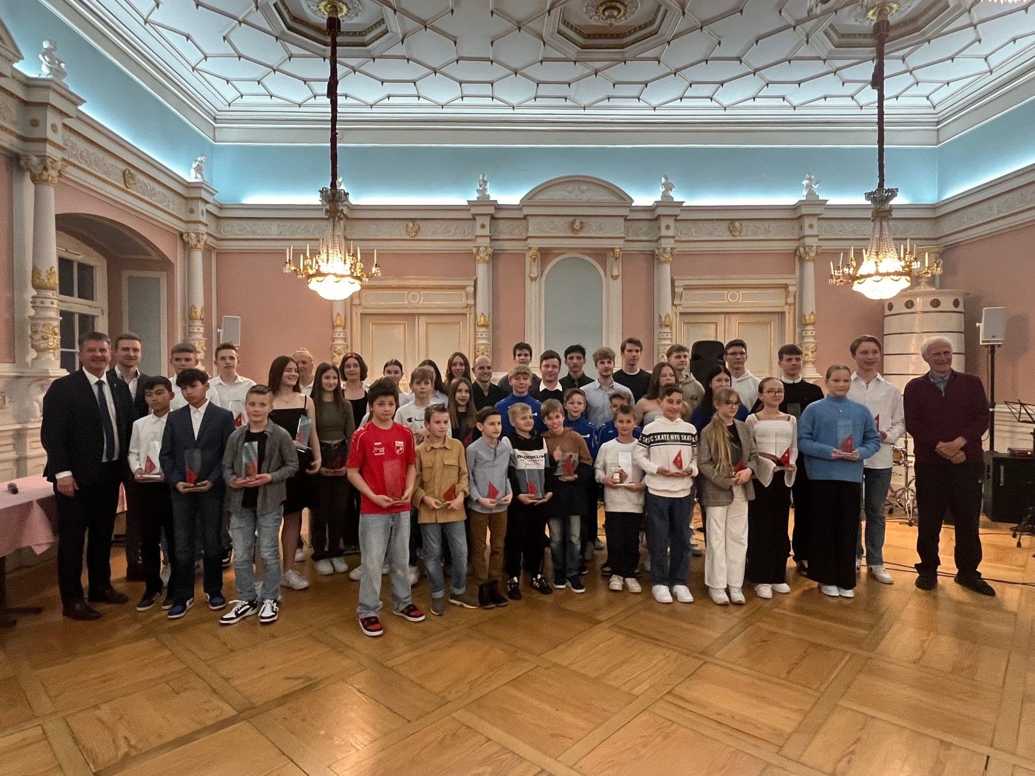Sportlerinnen und Sportler glänzen bei Großer Sportlerehrung in Öhringen
