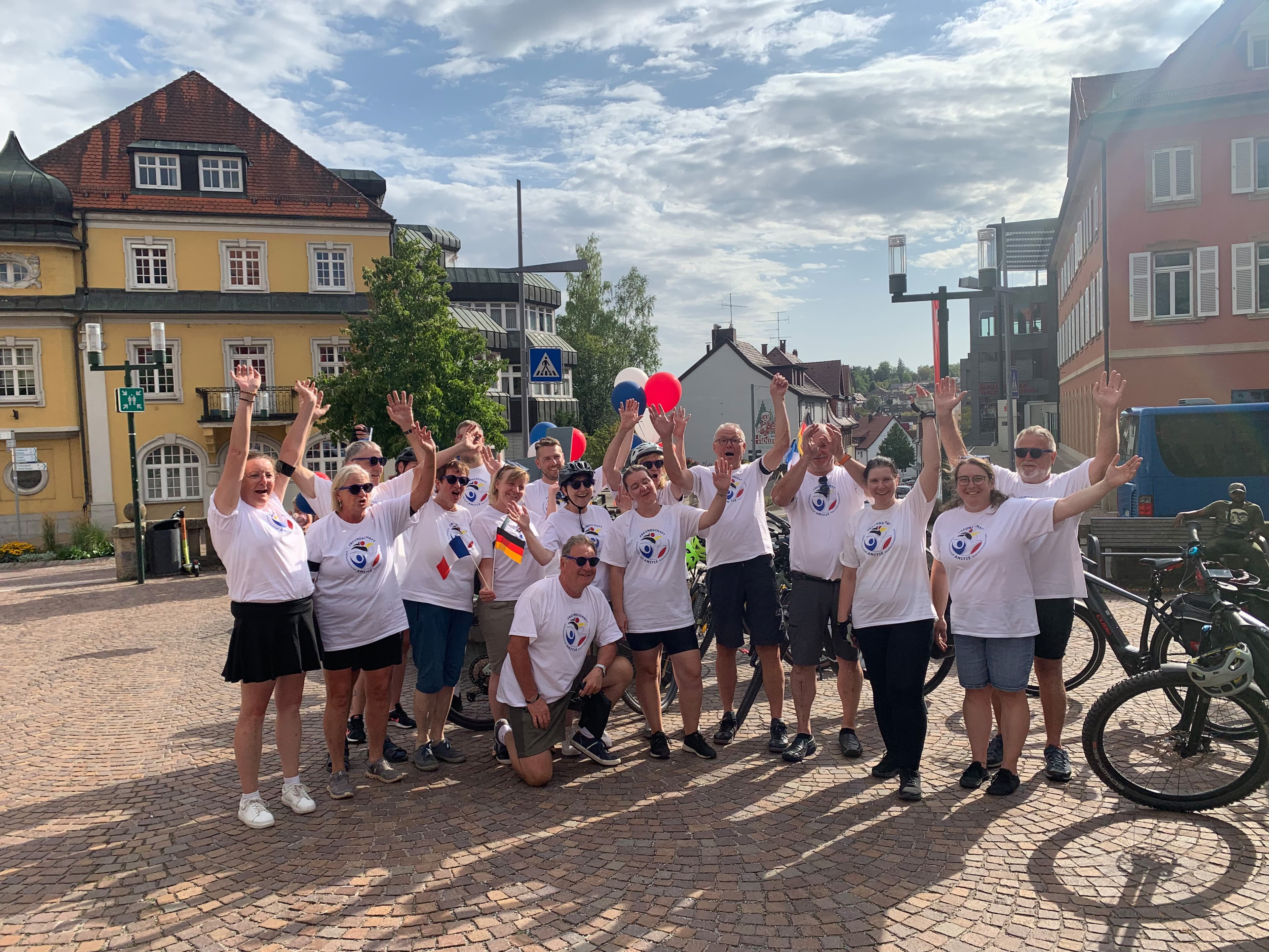 Empfang für die deutsch-französische Radsportgruppe auf dem Rathausplatz